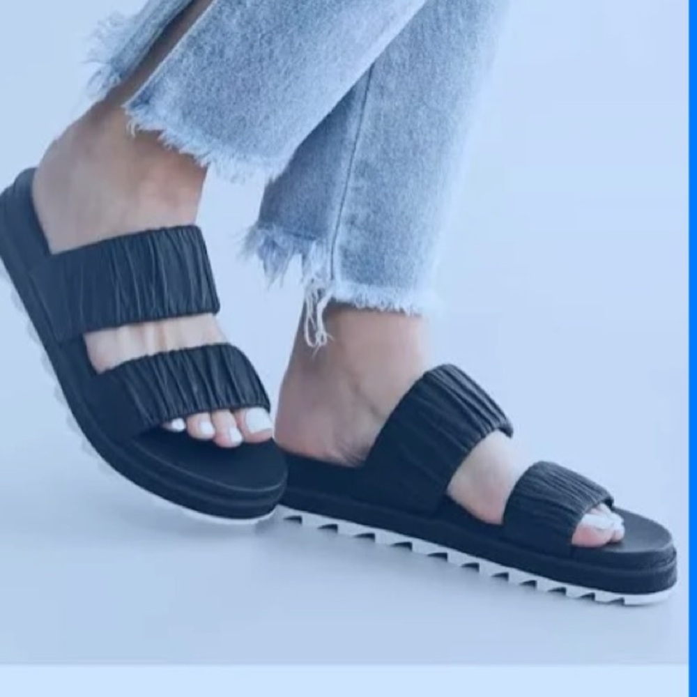 Sorel Roaming Two Strap slide sandal